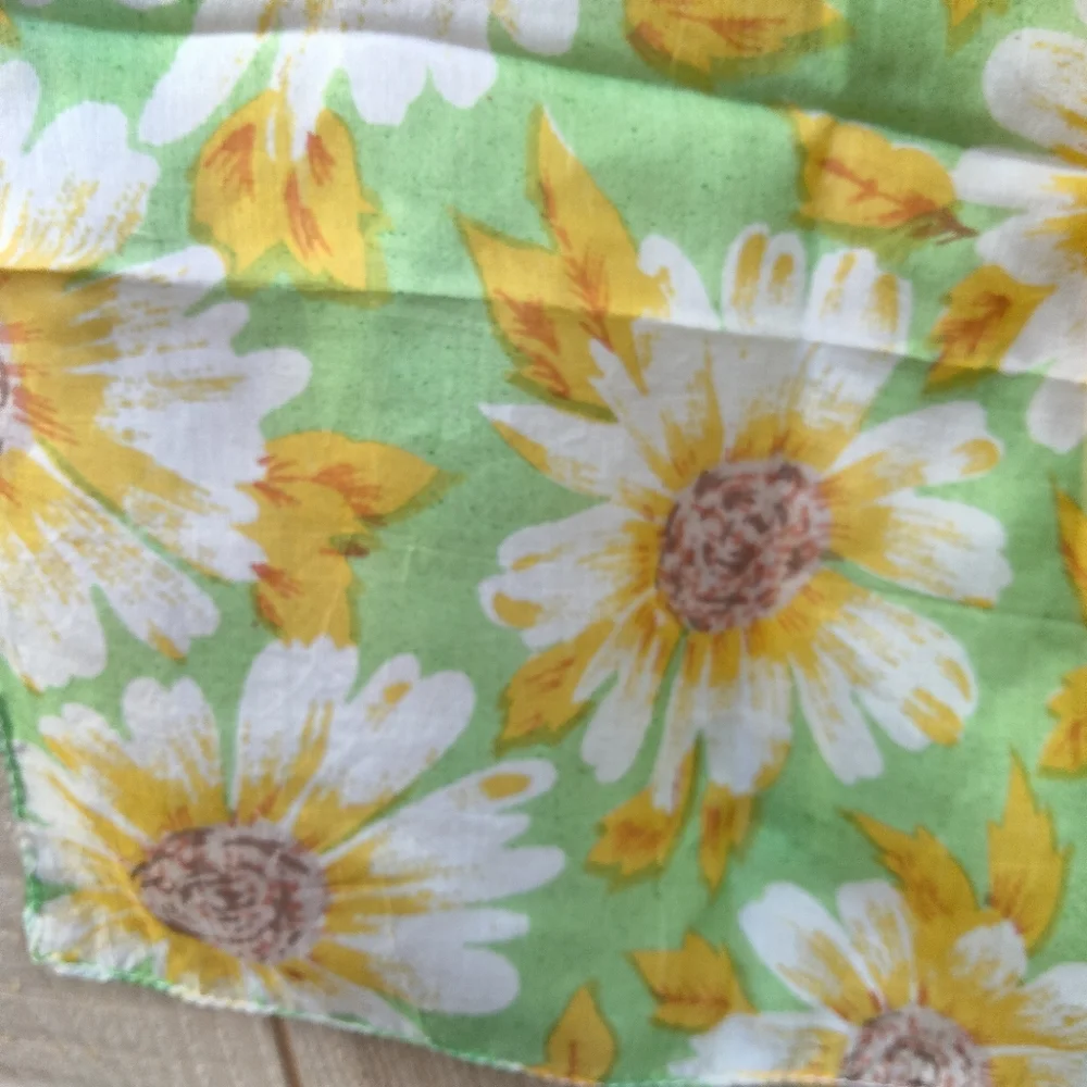 Floral Print Y2K Women's Square Scarf in Green & Yellow 20